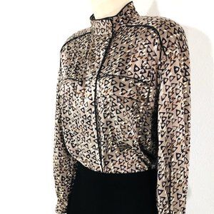 Vintage Joan Collins Silk Top Blouse Sz 4 Retro Triangle Print Snap Neckline